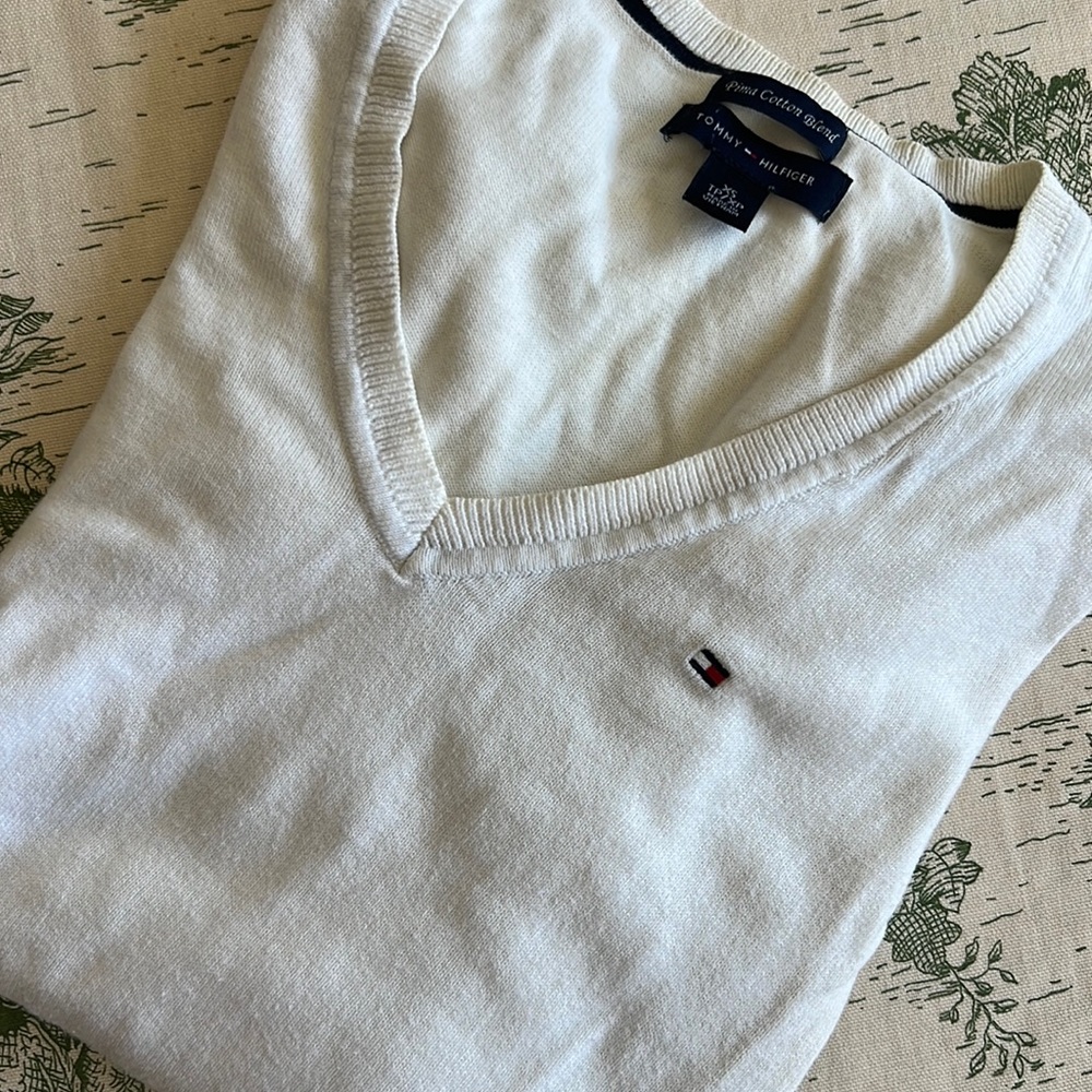 White Tommy Hilfiger long sleeve knit shirt